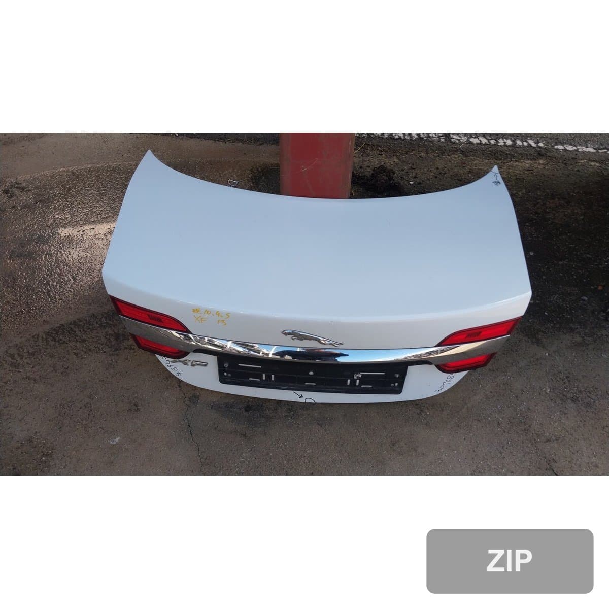 Jaguar XF 2013 — крышка багажника