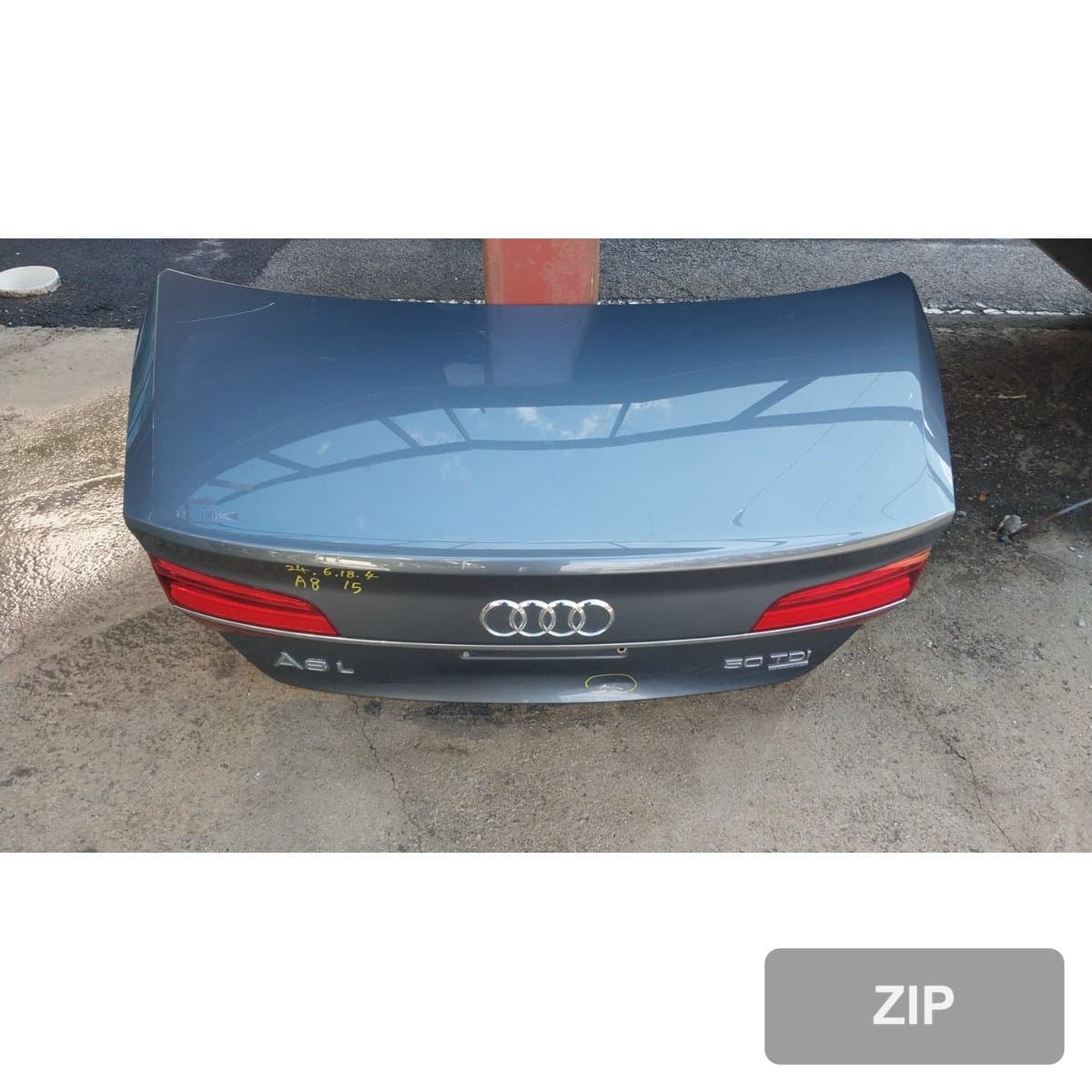 Audi A8 50 TDI Quattro 2015 — крышка багажника