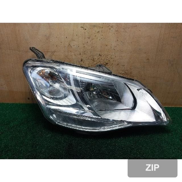 Фара передняя правая