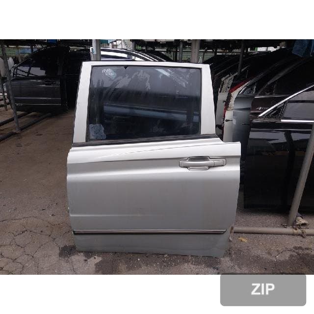 Дверь задняя левая