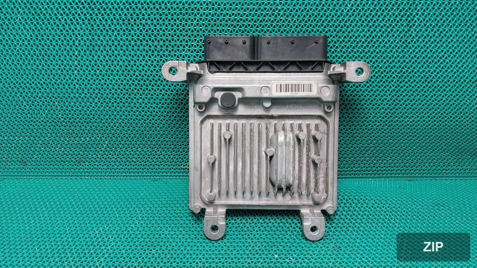Блок управления двигателем ECU