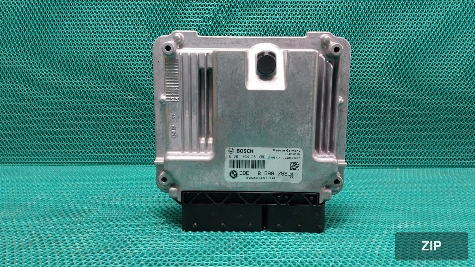 Блок управления двигателем ECU