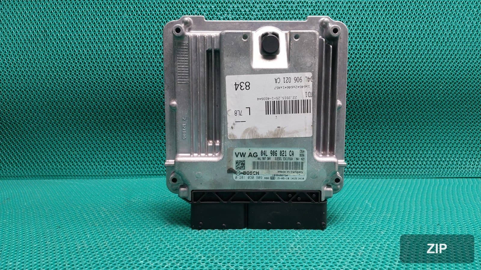 Блок управления двигателем (ECU) 04L906021CA