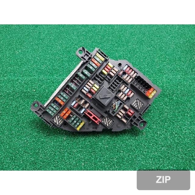 Блок предохранителей салона