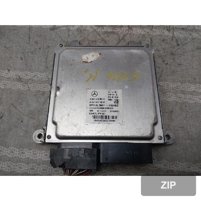 Блок управления двигателем (ECU)