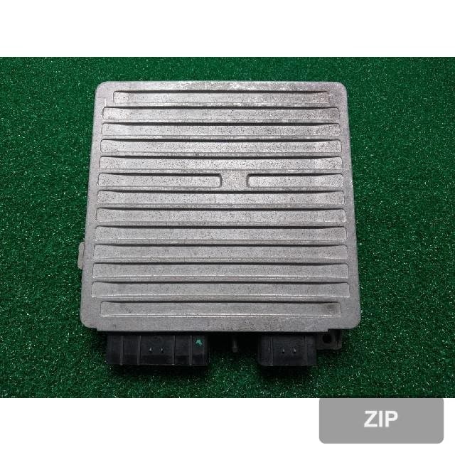 Блок управления (ECU) MKC101390