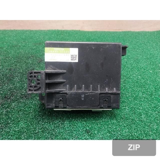 Модуль (блок управления) Toyota Prius, OEM 8865047330