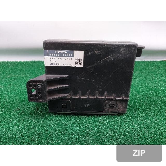 Модуль (блок) Toyota Prius 88650-47260