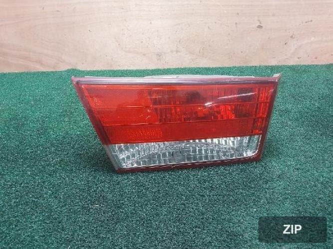 Hyundai Sonata 2006 — накладка задней двери левая 92403-3K0