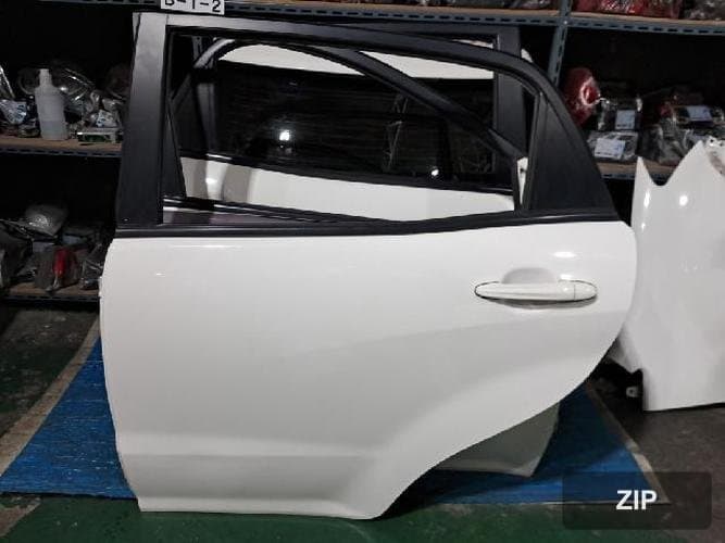 KG Mobility Korando 2014 — задняя левая дверь