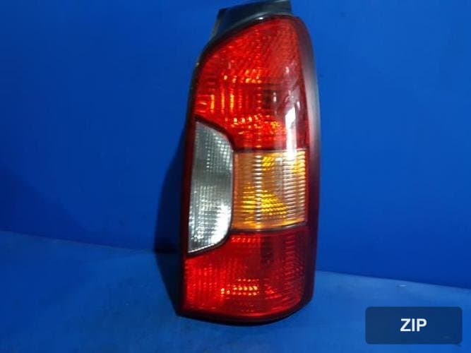 Hyundai Trajet 2004 — фонарь задний правый 924023A000