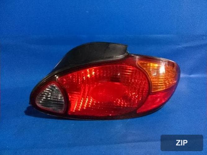 Hyundai Avante 2000 — фонарь задний правый наружный 3