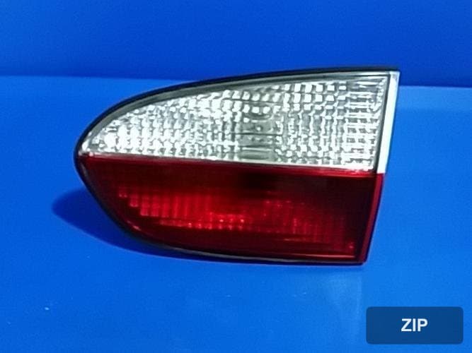 Hyundai Grand Starex 2001 — фонарь задний внутренний левый
