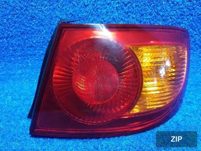 Hyundai Avante 2002 — фонарь задний правый наружный 1