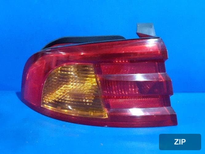 Kia Optima 2004 — фонарь задний левый наружный 924113C070