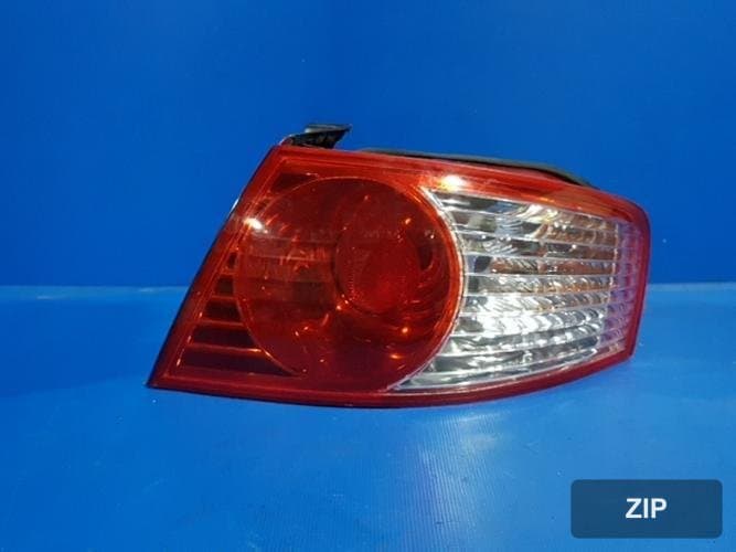 Kia Opirus 2004 — фонарь задний правый наружный 924023F000