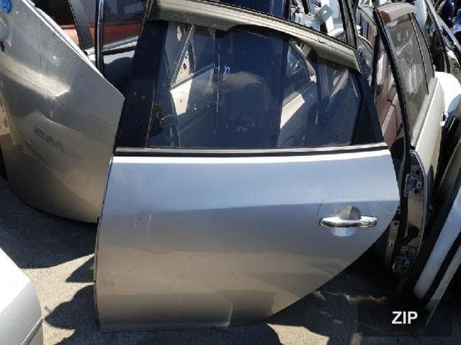Hyundai Avante 2009 — дверь задняя левая