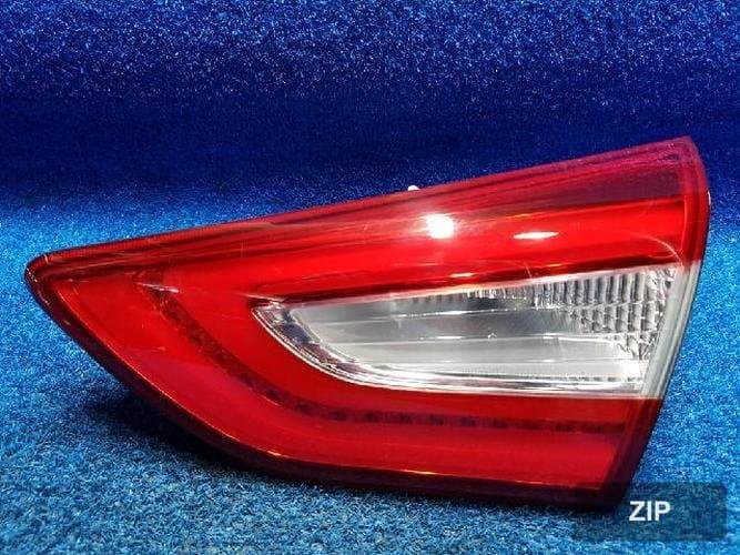 Hyundai i30 2012 — фонарь задний правый внутренний (LED, 4 контакта)