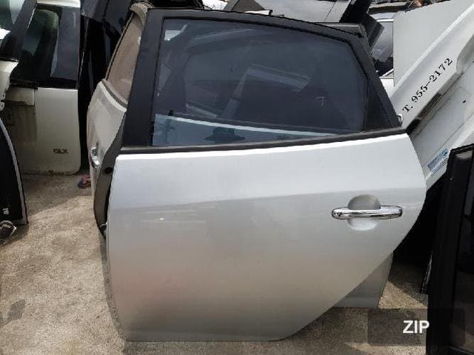 Hyundai Avante 2009 — дверь задняя левая