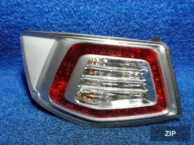 Kia Forte 2010 — фонарь задний левый наружный 924011Q