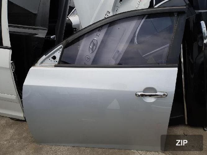 Hyundai Avante 2009 — передняя дверь левая