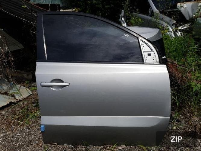 Renault QM5 2009 — передняя дверь правая