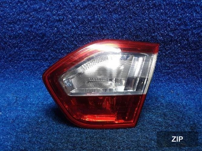Renault SM3 2010 — задний фонарь внутренний правый 265500017R
