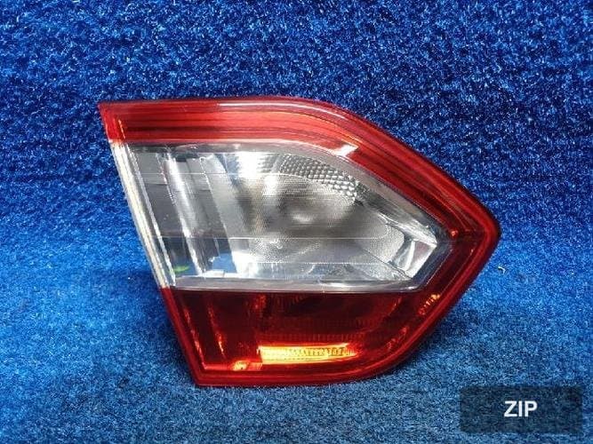 Renault SM3 2010 — фонарь задний внутренний левый 265550017R