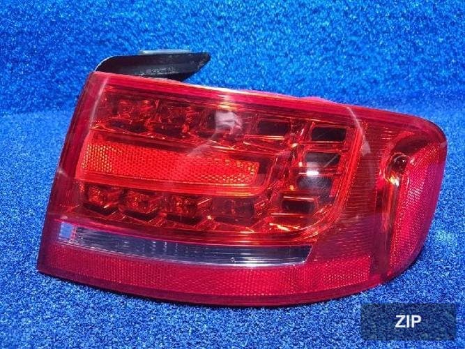 Audi A4 2011 — фонарь задний правый наружный 8K5945096K