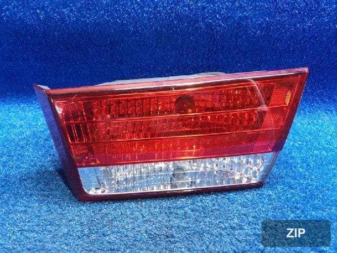 Hyundai Sonata 2005 — фонарь задний правый внутренний 924043K000