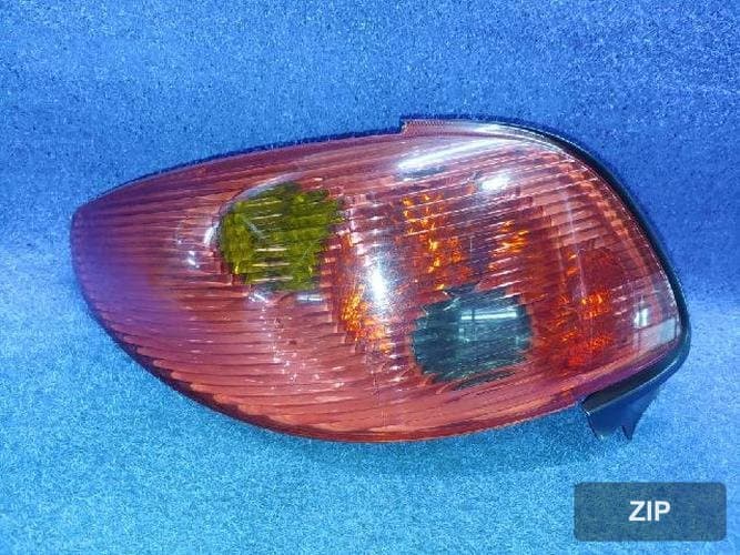 Peugeot 206 2006 — фонарь задний левый наружный