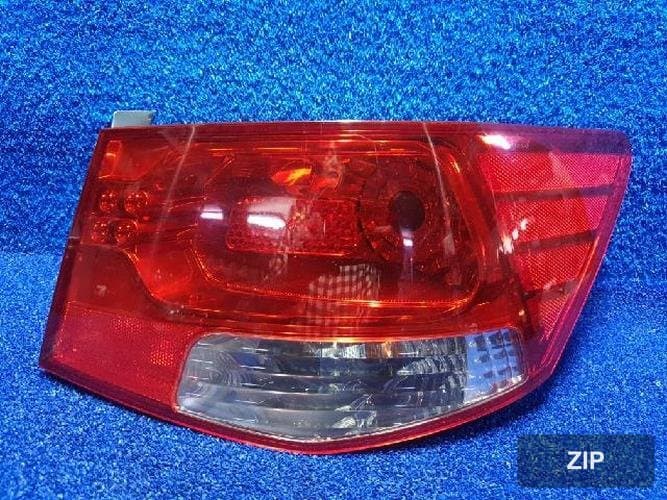 Kia Forte 2010 — фонарь задний наружный правый