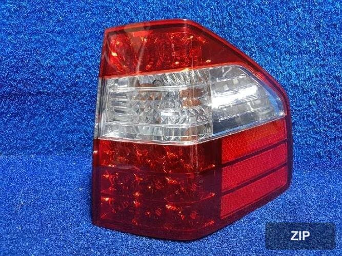 Kia Mohave 2008 — фонарь задний правый наружный 92402 2J101