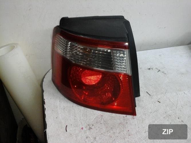 Kia Carens 2004 — фонарь задний левый внешний 0K2FB51160