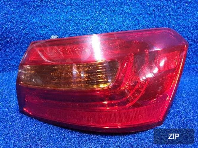 Kia K7 2011 — фонарь правый наружный 92402 3R000