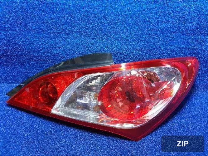 Hyundai Genesis 2010 — задний фонарь правый внешний