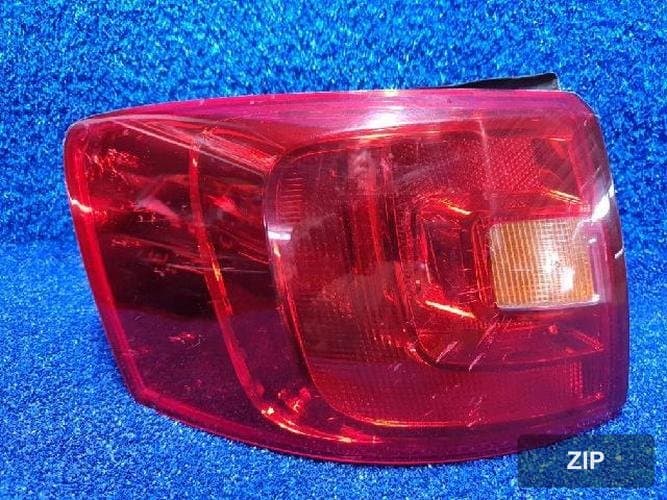 Volkswagen Jetta 2011 — задний фонарь левый (наружный)