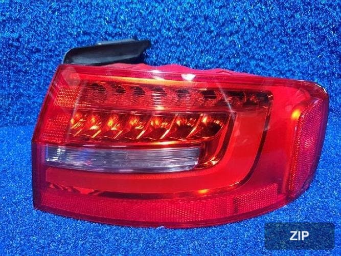 Audi A4 2014 — задний фонарь правый наружный