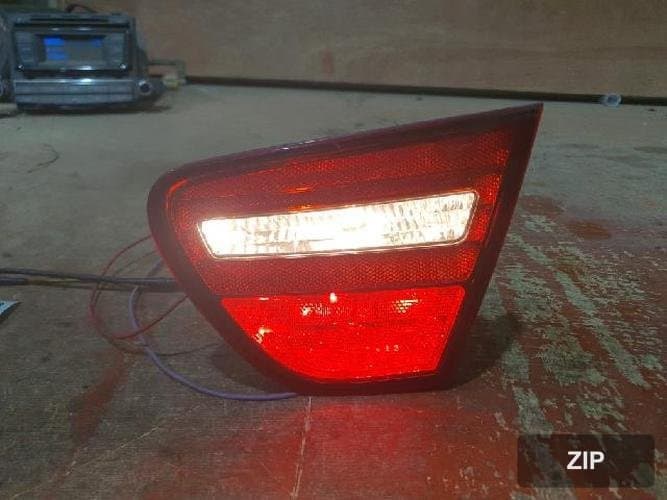 Hyundai Avante 2010 — фонарь задний правый внутренний 92404-2H500