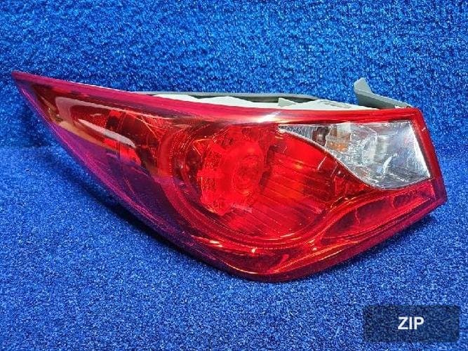 Hyundai Sonata 2011 — задний фонарь левый наружный
