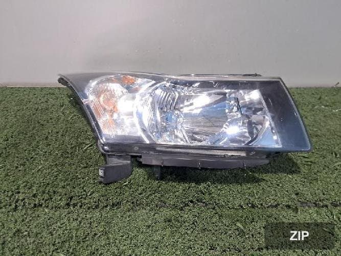 GM Daewoo Cruze 2012 — фара правая
