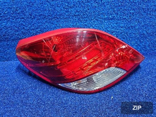 Peugeot 207 2011 — фонарь задний левый внешний 9686567280-00
