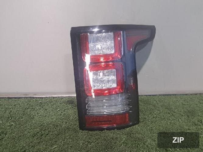 Land Rover Range Rover 2015 — задний фонарь правый CK5213404AE