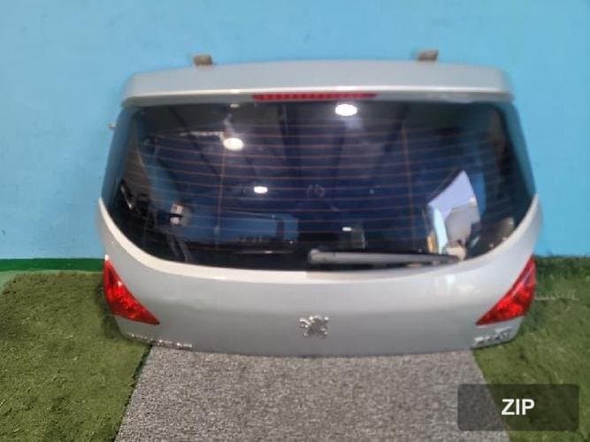 Peugeot 3008 2014 — крышка багажника