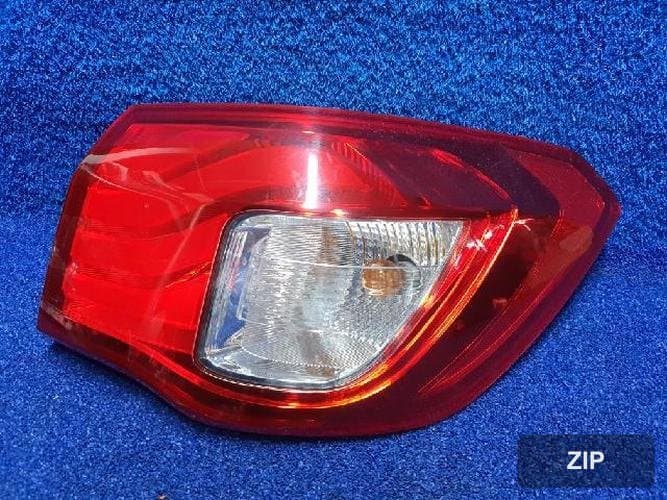 Kia Forte 2012 — задний фонарь правый наружный 924021M4