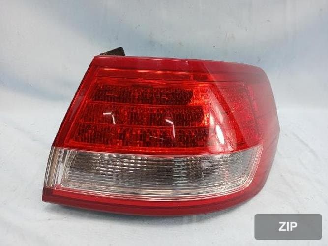 Ford MKZ 2010 — фонарь задний правый