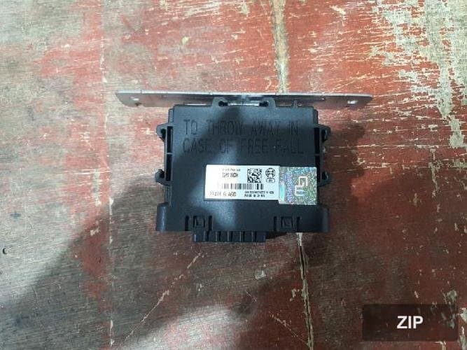 Блок ETACS/BCM 284Y6 6LA6D