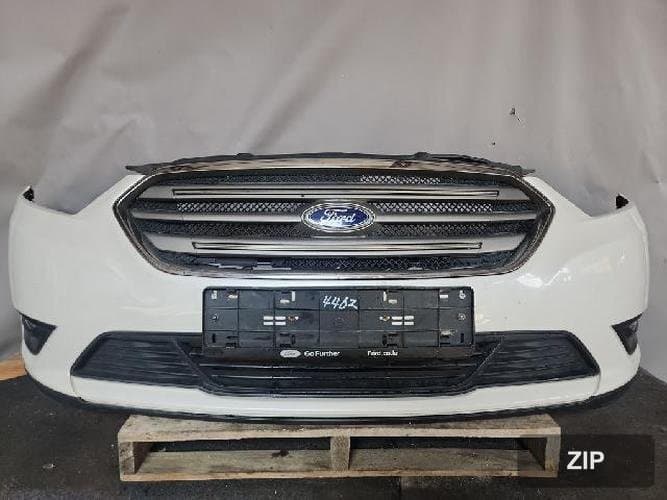 Ford Taurus 2013 — передний бампер
