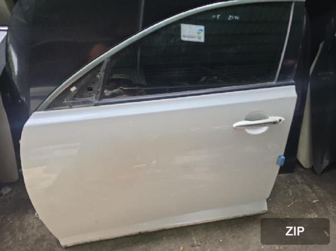 Kia K5 2010 — передняя дверь левая