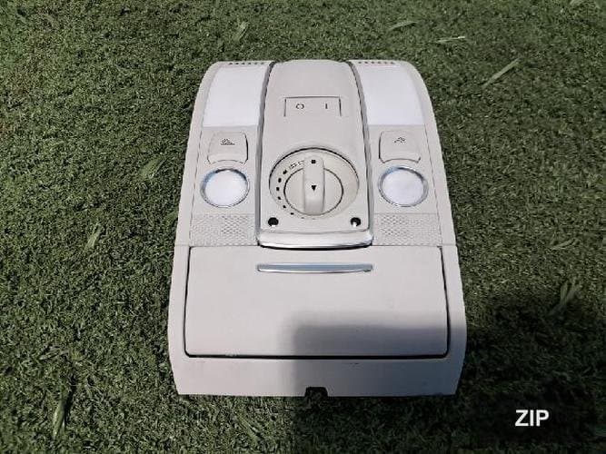 Плафон салонного освещения